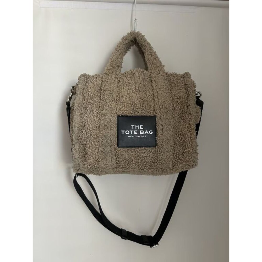 Marc Jacobs The Small Teddy Tote Bag Sherpa Beige Crossbody Shoulder Handbag